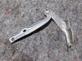 bontott SKODA OCTAVIA III Motorháztető Jobb Zsanér