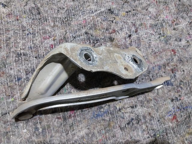 bontott SKODA OCTAVIA III Motorháztető Jobb Zsanér