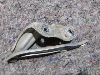 bontott SKODA OCTAVIA III Motorháztető Jobb Zsanér