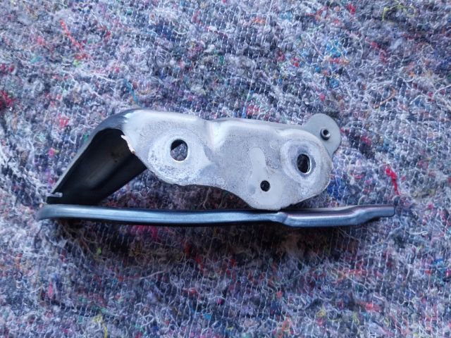 bontott SKODA OCTAVIA III Motorháztető Jobb Zsanér