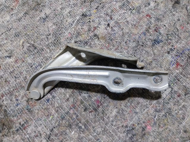 bontott SKODA OCTAVIA III Motorháztető Jobb Zsanér