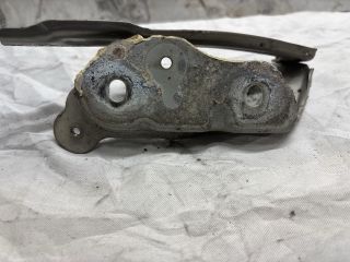 bontott SKODA OCTAVIA III Motorháztető Jobb Zsanér