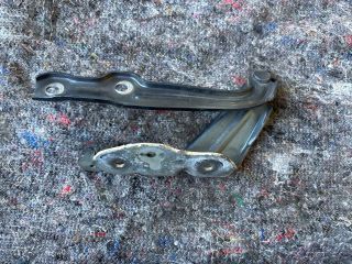 bontott SKODA OCTAVIA III Motorháztető Jobb Zsanér