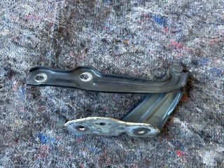 bontott SKODA OCTAVIA III Motorháztető Jobb Zsanér