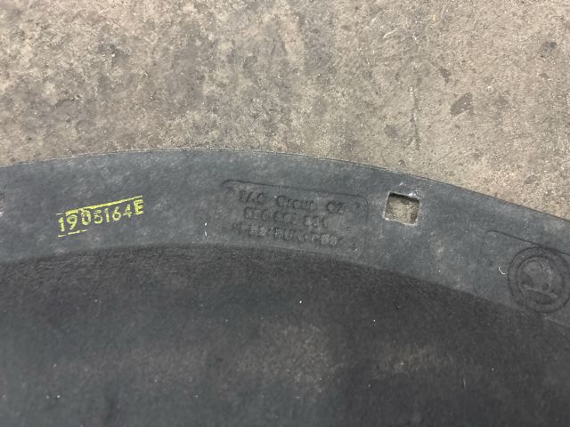 bontott SKODA OCTAVIA III Motorháztető Szigetelés