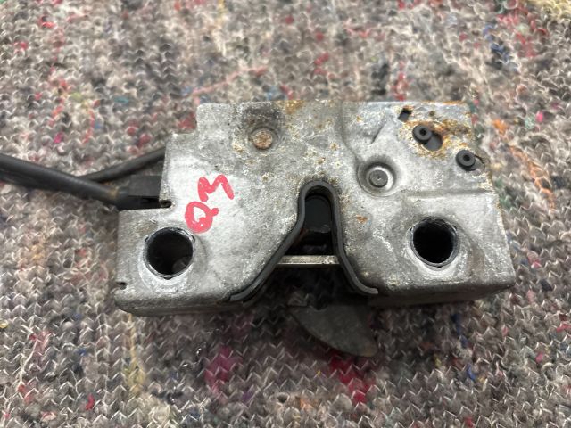 bontott SKODA OCTAVIA III Motorháztető Zárszerkezet