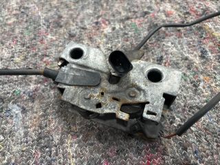 bontott SKODA OCTAVIA III Motorháztető Zárszerkezet