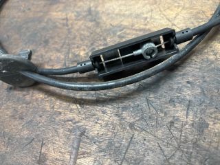 bontott SKODA OCTAVIA III Motorháztető Zárszerkezet