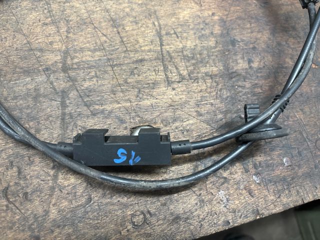 bontott SKODA OCTAVIA III Motorháztető Zárszerkezet