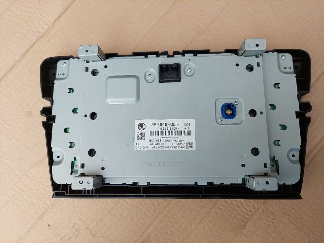 bontott SKODA OCTAVIA III Multimédia Vezérlő