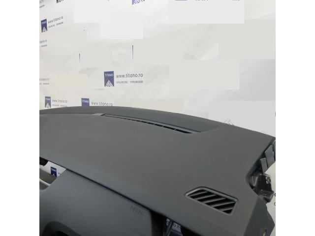 bontott SKODA OCTAVIA III Műszerfal Héj