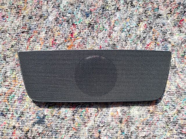 bontott SKODA OCTAVIA III Műszerfal Középső Hangszóró Burkolat