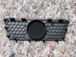 bontott SKODA OCTAVIA III Műszerfal Középső Hangszóró Burkolat