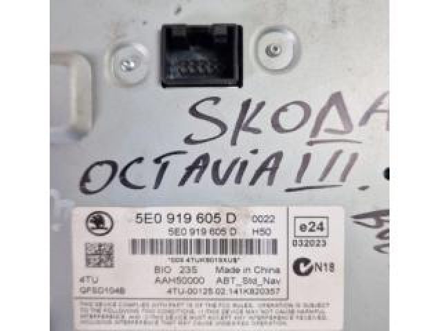 bontott SKODA OCTAVIA III Navigációs Fejegység