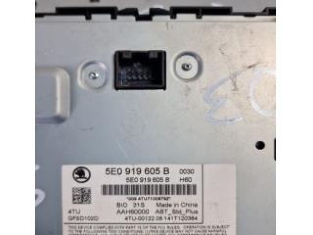 bontott SKODA OCTAVIA III Navigációs Fejegység