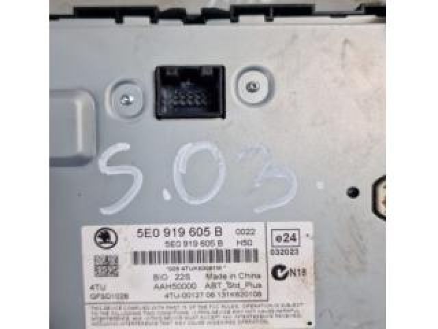 bontott SKODA OCTAVIA III Navigációs Fejegység