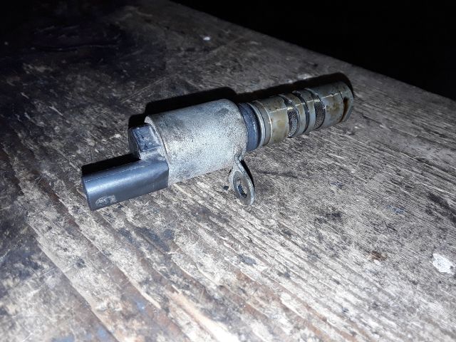 bontott SKODA OCTAVIA III Olajnyomás Szelep Okoskerékhez