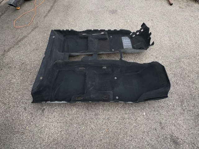 bontott SKODA OCTAVIA III Padlószőnyeg