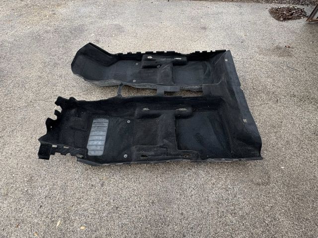 bontott SKODA OCTAVIA III Padlószőnyeg