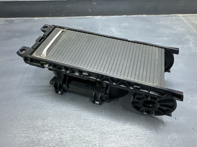 bontott SKODA OCTAVIA III Pohártartó