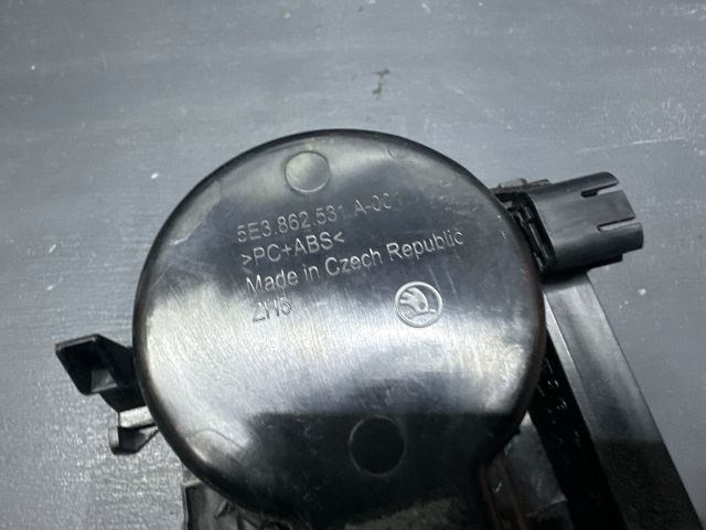 bontott SKODA OCTAVIA III Pohártartó