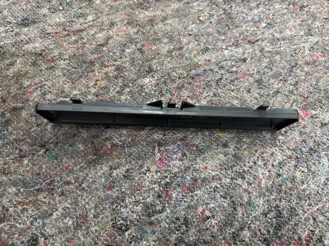 bontott SKODA OCTAVIA III Pollenszűrő Fedél