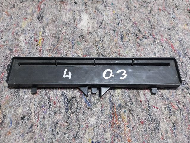 bontott SKODA OCTAVIA III Pollenszűrő Fedél