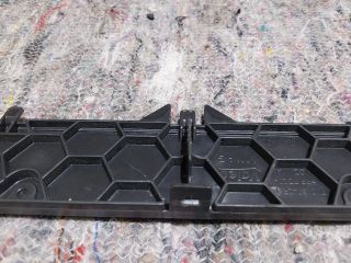 bontott SKODA OCTAVIA III Pollenszűrő Fedél