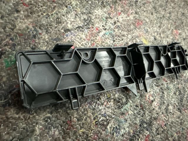 bontott SKODA OCTAVIA III Pollenszűrő Fedél