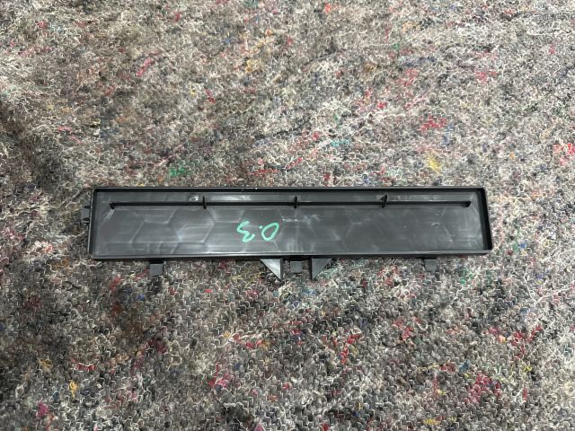 bontott SKODA OCTAVIA III Pollenszűrő Fedél