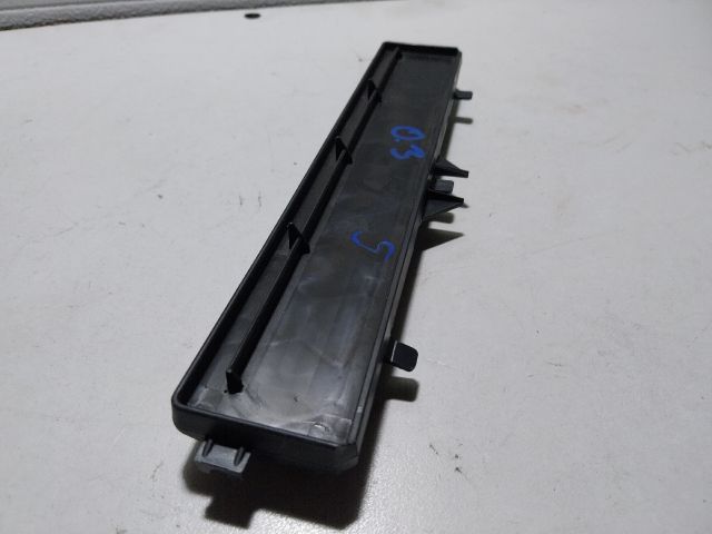 bontott SKODA OCTAVIA III Pollenszűrő Fedél