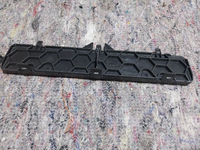 bontott SKODA OCTAVIA III Pollenszűrő Fedél