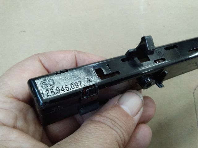 bontott SKODA OCTAVIA III Pótféklámpa