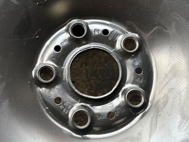 bontott SKODA OCTAVIA III Pótkerék Szerszámtartó