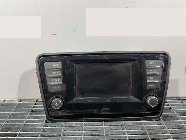 bontott SKODA OCTAVIA III Rádió / CD