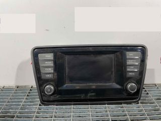 bontott SKODA OCTAVIA III Rádió / CD