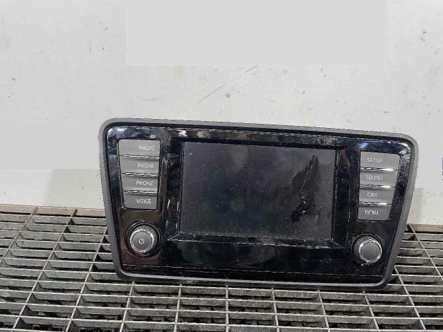 bontott SKODA OCTAVIA III Rádió / CD