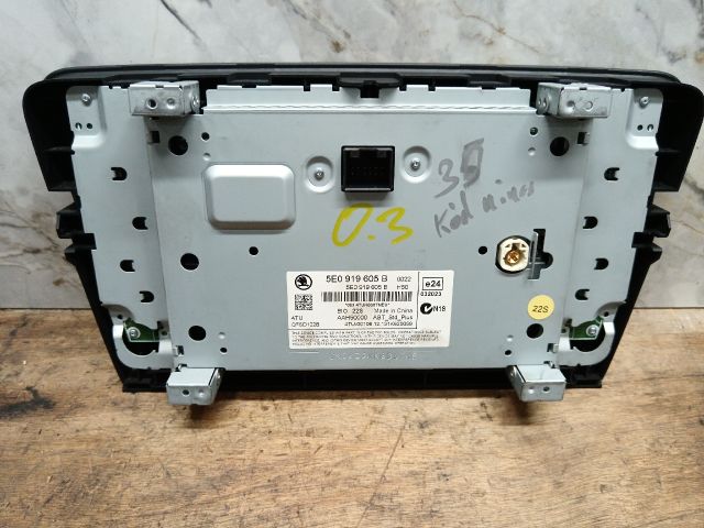 bontott SKODA OCTAVIA III Rádió / CD