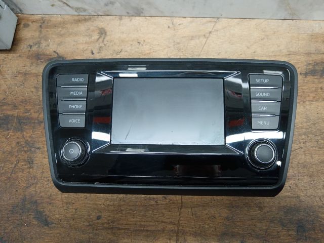 bontott SKODA OCTAVIA III Rádió / CD