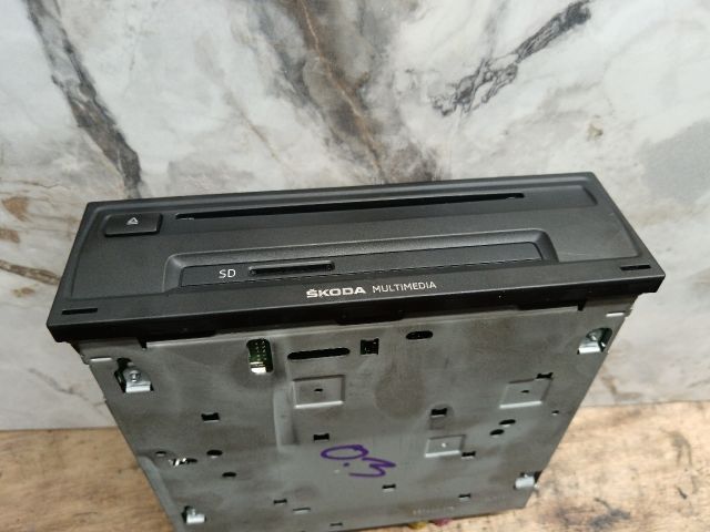 bontott SKODA OCTAVIA III Rádió / CD