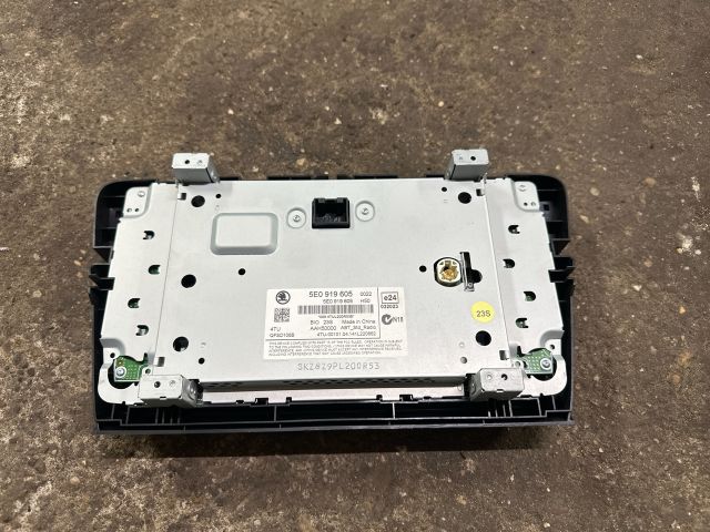 bontott SKODA OCTAVIA III Rádió / CD