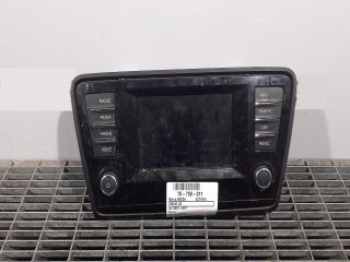 bontott SKODA OCTAVIA III Rádió / CD