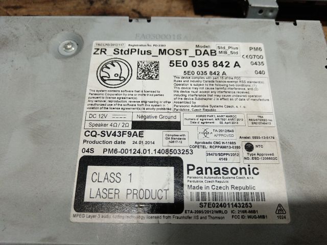 bontott SKODA OCTAVIA III Rádió / CD