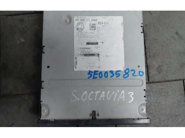 bontott SKODA OCTAVIA III Rádió / CD