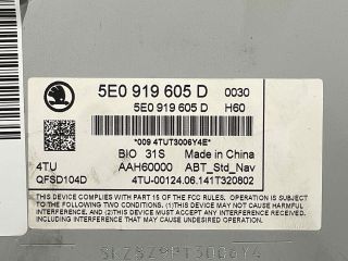 bontott SKODA OCTAVIA III Rádió / CD