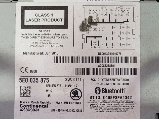 bontott SKODA OCTAVIA III Rádió / CD