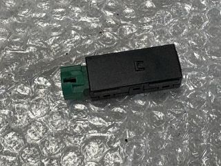 bontott SKODA OCTAVIA III USB Aljzat