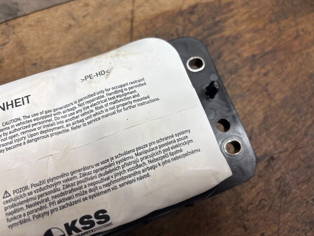 bontott SKODA OCTAVIA III Utasoldali Légzsák