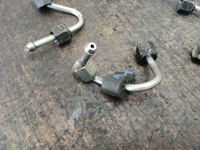 bontott SKODA OCTAVIA III Üzemanyagcső