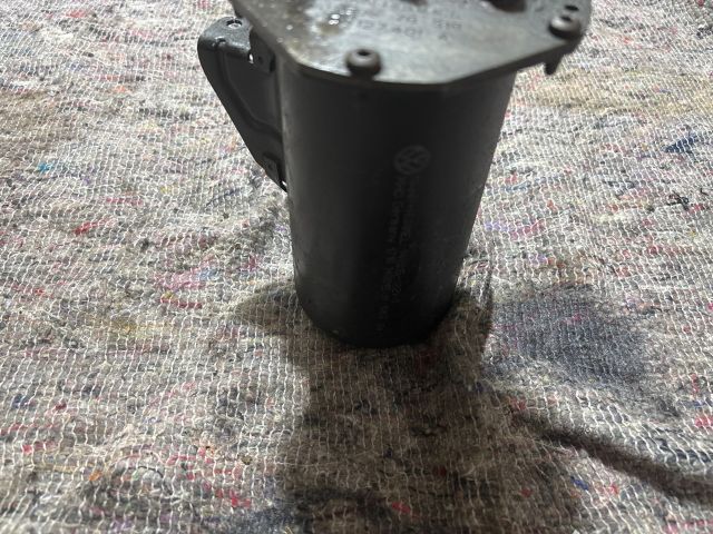 bontott SKODA OCTAVIA III Üzemanyagszűrő Ház